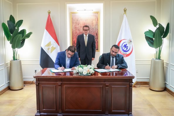 وزير الصحة والسكان يشهد توقيع مذكرة تفاهم بين وزارة الصحة وشركة روش مصر لتطوير رعاية مرضى التصلب المتعدد