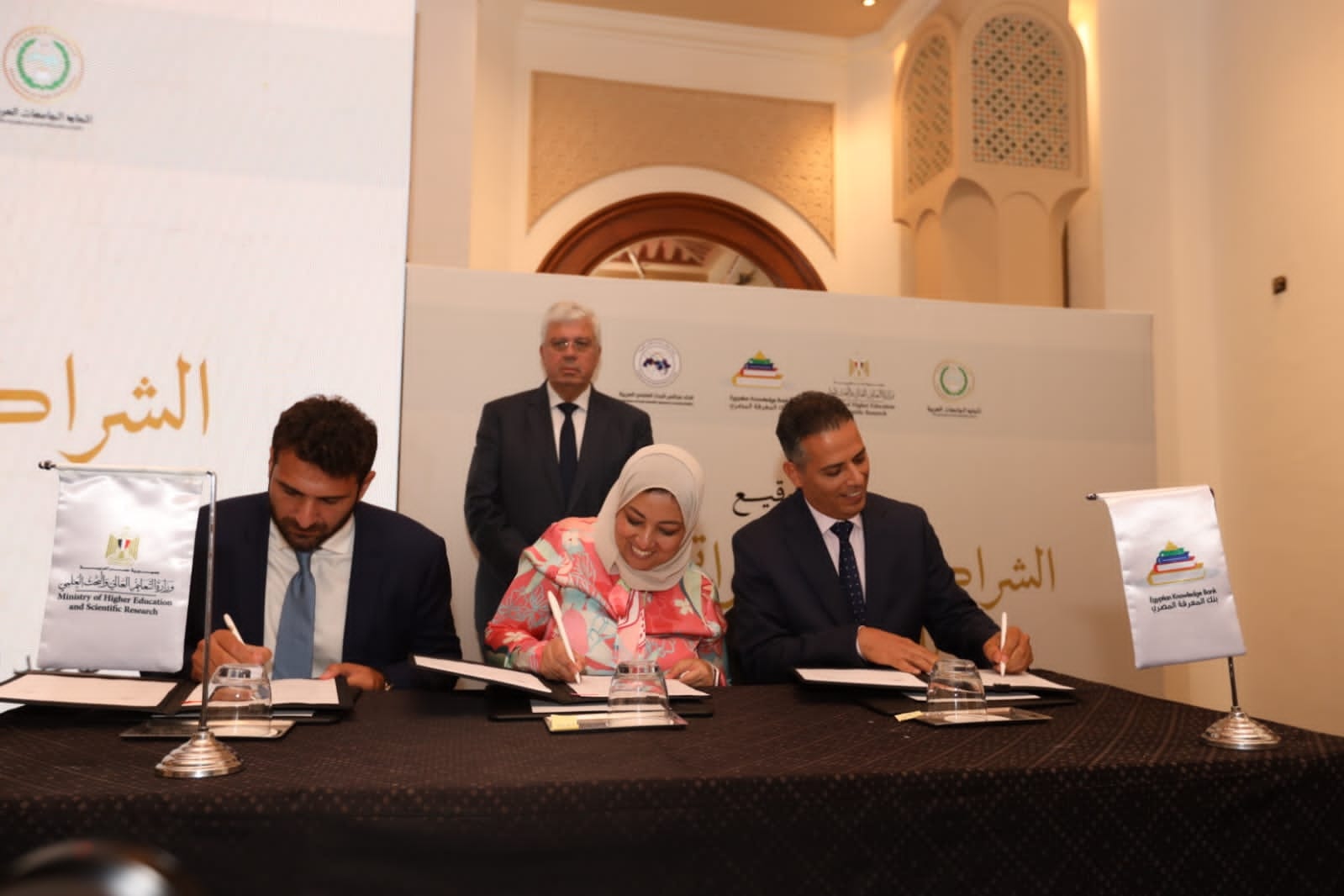 وزير التعليم العالي يوقع اتفاقيتين استراتيجيتين بين بنك المعرفة المصري واتحاد الجامعات العربية واتحاد مجالس البحث العلمي العربية