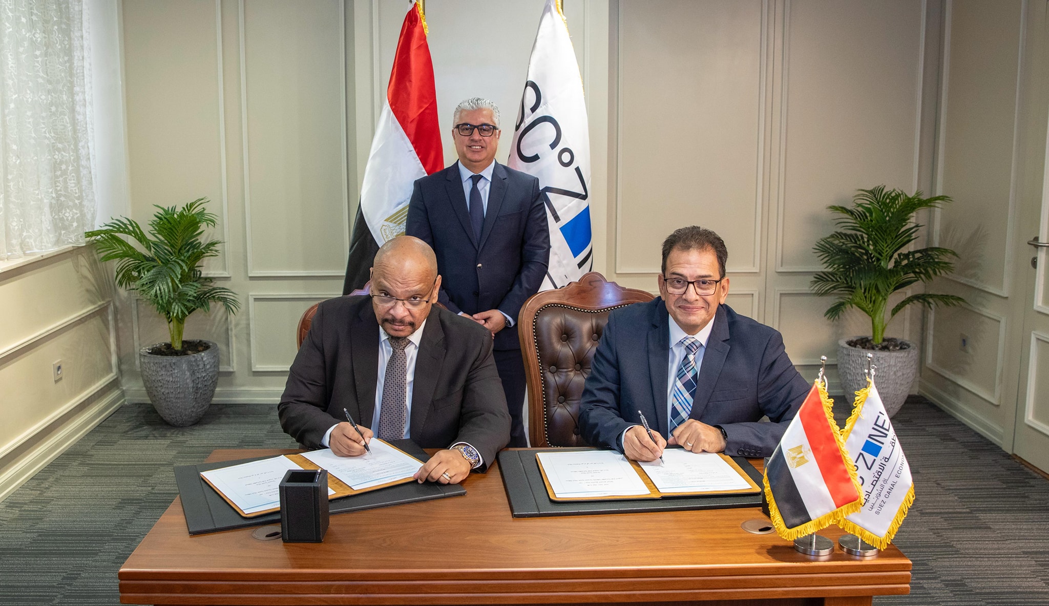 رئيس اقتصادية قناة السويس يشهد توقيع عقد مشروع شركة بيمك إيميجينغ (BMEC Imaging) للتكنولوجيا الطبية بالمنطقة الصناعية بالسخنة