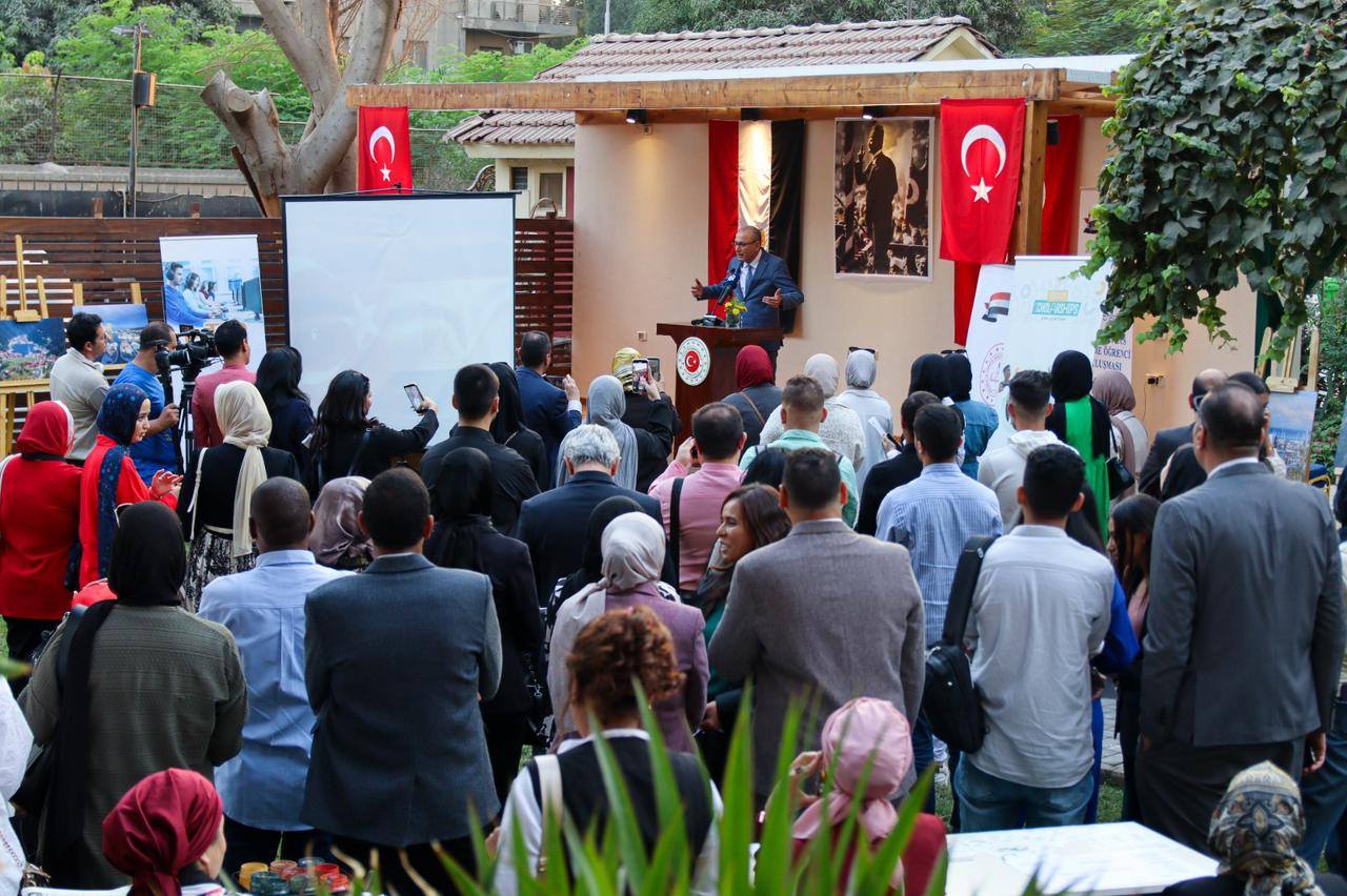 تركيا تستقطب الطلاب المصريين: أكثر من 10 آلاف طالب يدرسون في جامعاتها والسفير يطمح لمضاعفة العدد